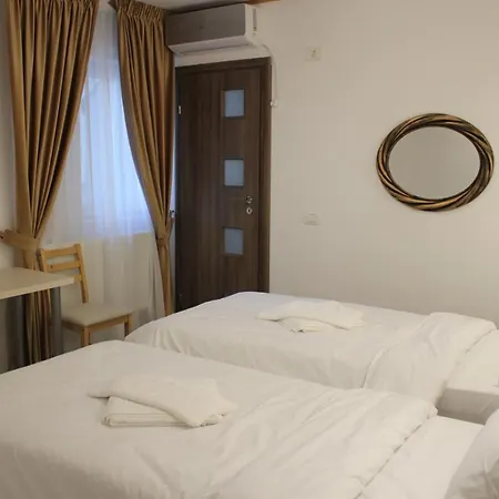 Hotel de apartamente Marina Srl *